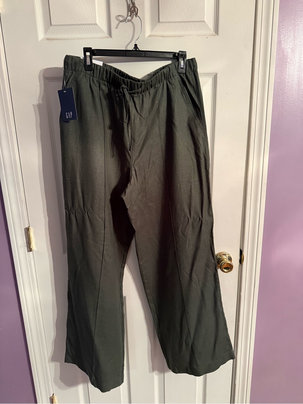 GAP Women’s Olive Drawstring Casual Joggers